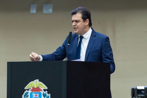 Deputado reforça cobrança por mais segurança e equipes psicossociais nas escolas